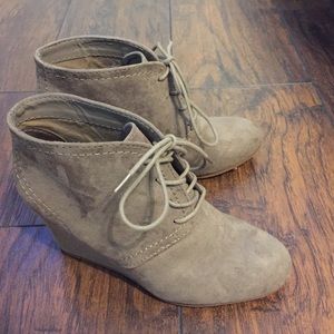 Arizona ankle boots